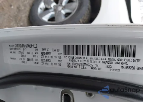 2013 Ram 1500 Big Horn z USA, uszkodzony, nr VIN 1C6RR7GT8DS695755